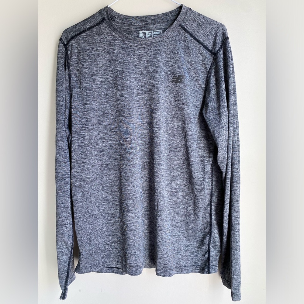 New Balance Sport Tech Long Sleeve Men. Size Medium